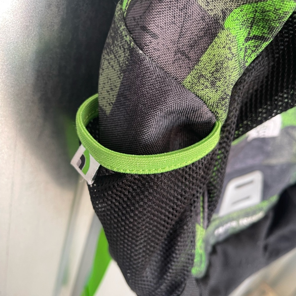 Northface Recon Squash Backpack - Picture 10 of 16